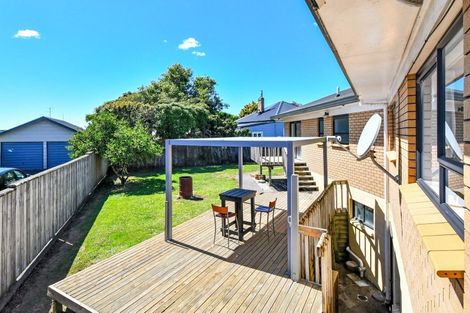 Photo of property in 7 Churchill Terrace, Waiuku, 2123