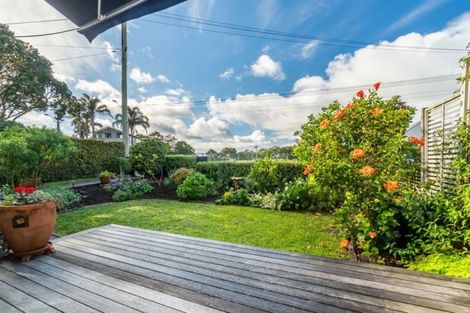 Photo of property in 2/99 Vauxhall Road, Devonport, Auckland, 0624