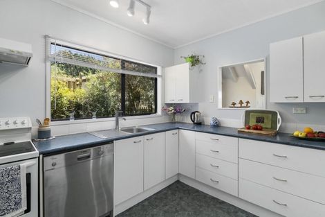 Photo of property in 5 Saint Aidans Way, Tawa, Wellington, 5028