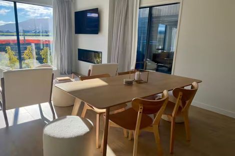 Photo of property in 2 Chapman Way, Jacks Point, 9371