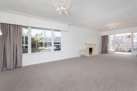 Photo of property in 2 Saratoga Avenue, Herne Bay, Auckland, 1011