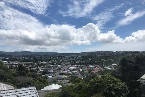 Photo of property in 175 Seatoun Heights Road, Seatoun, Wellington, 6022