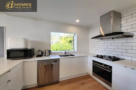 Photo of property in 3/263a Titirangi Road, Titirangi, Auckland, 0604