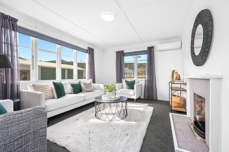 Photo of property in 2 Meldrum Street, Naenae, Lower Hutt, 5011