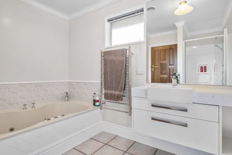 Photo of property in 126 Signal Hill Road, Opoho, Dunedin, 9010