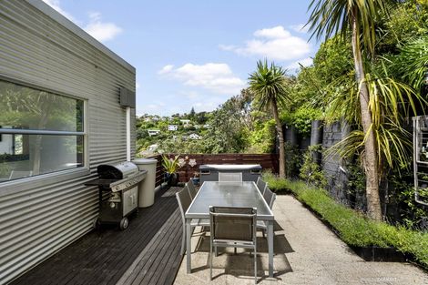 Photo of property in 13 Kopiko Way, Brooklyn, Wellington, 6021