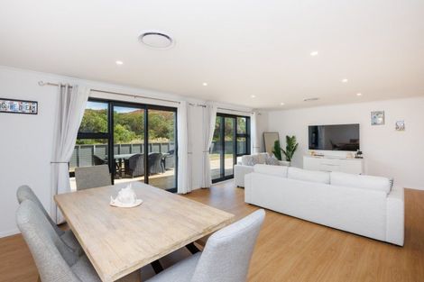 Photo of property in 52 Hunia Terrace, Himatangi Beach, Foxton, 4891