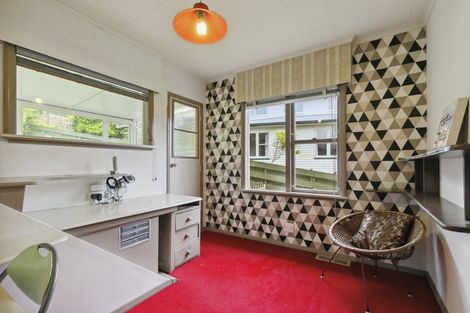 Photo of property in 103 Churchill Drive, Crofton Downs, Wellington, 6035