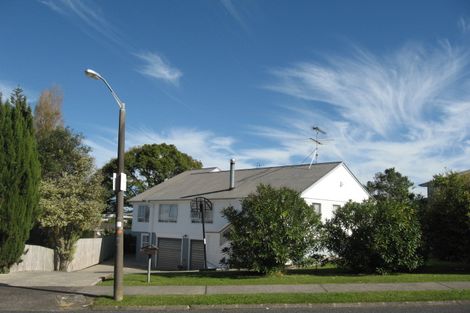 Photo of property in 56 La Trobe Street, Pakuranga Heights, Auckland, 2010