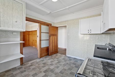 Photo of property in 14 Mangorei Road, Strandon, New Plymouth, 4312