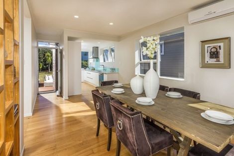 Photo of property in 43 Holland Road, Hillcrest, Auckland, 0627