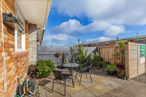 Photo of property in 1/84 Linton Street, West End, Palmerston North, 4410