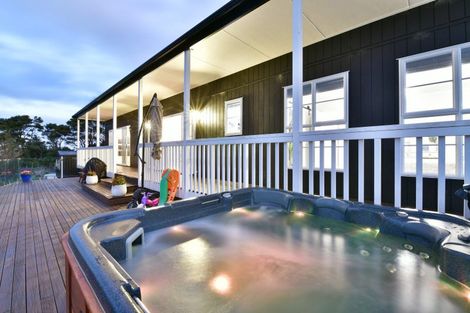 Photo of property in 173 Pinchgut Road, Kaukapakapa, 0873