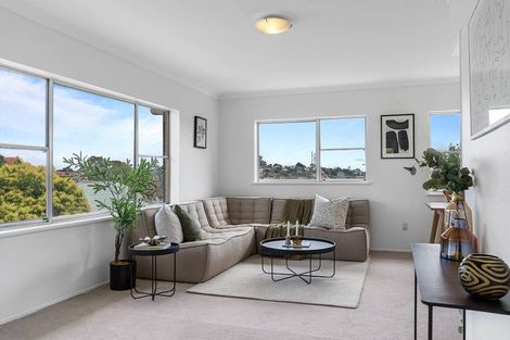 Photo of property in 1/48a Mellons Bay Road, Mellons Bay, Auckland, 2014