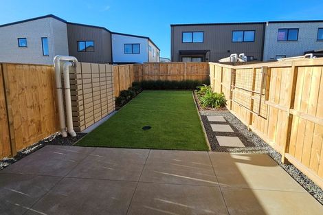 Photo of property in 5 Nga Pona Toru Road, Flat Bush, Auckland, 2019