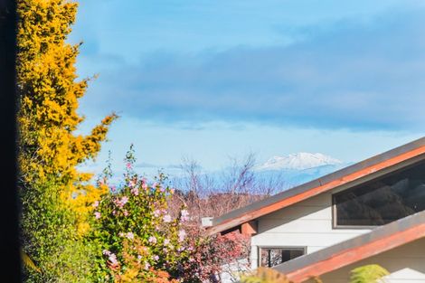 Photo of property in 101 Shepherd Road, Waipahihi, Taupo, 3330