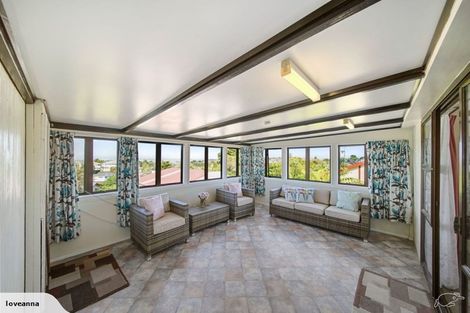 Photo of property in 16 Ransom Smyth Drive, Goodwood Heights, Auckland, 2105