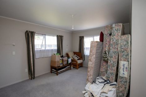 Photo of property in 12 Darlington Street, Ngatea, 3503