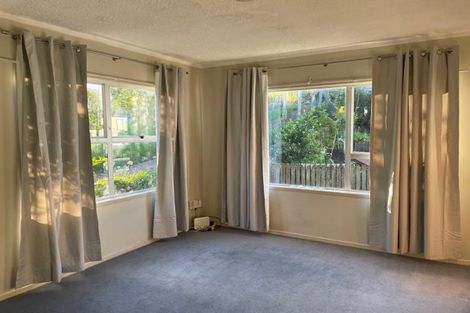 Photo of property in 1/23 Woodcote Drive, Glenfield, Auckland, 0629