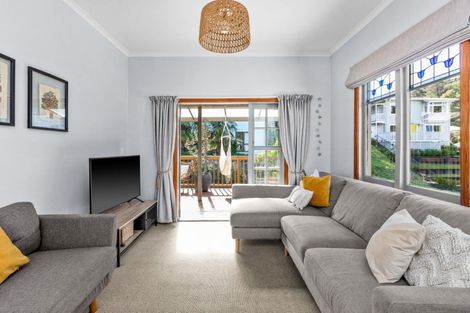 Photo of property in 6 Little Burke Street, Hospital Hill, Napier, 4110