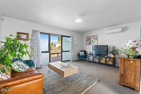 Photo of property in 79a Kawaha Point Road, Kawaha Point, Rotorua, 3010