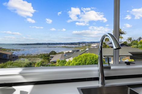 Photo of property in 2/12 Bannings Way, Hobsonville, Auckland, 0618