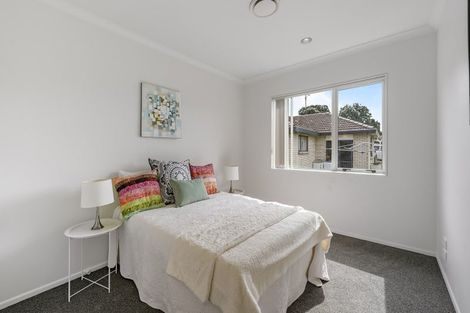 Photo of property in 58 Blanes Road, Weymouth, Auckland, 2103