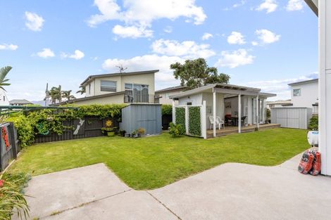 Photo of property in 202 Bond Street, Whangamata, 3620