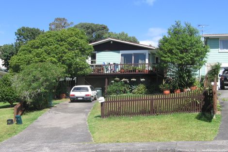 Photo of property in 2/1 Cantina Avenue, Bayview, Auckland, 0629