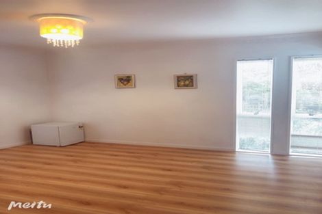 Photo of property in 2/6 Bellbird Rise, Murrays Bay, Auckland, 0630