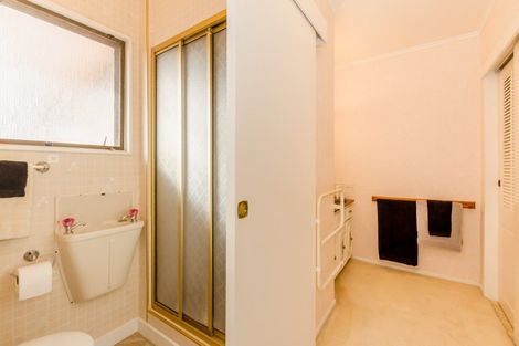 Photo of property in 31 Rewarewa Crescent, Waikanae, 5036