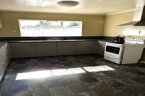 Photo of property in 11 Lyndhurst Crescent, Aranui, Christchurch, 8061