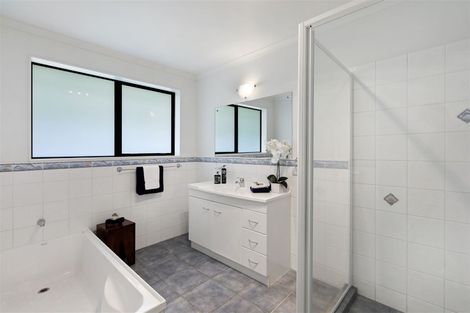 Photo of property in 10 Careen Grove, Gulf Harbour, Whangaparaoa, 0930