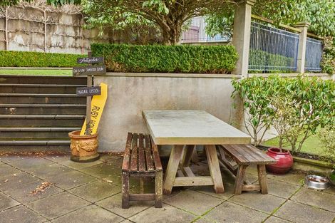 Photo of property in 15 Mallam Street, Karori, Wellington, 6012