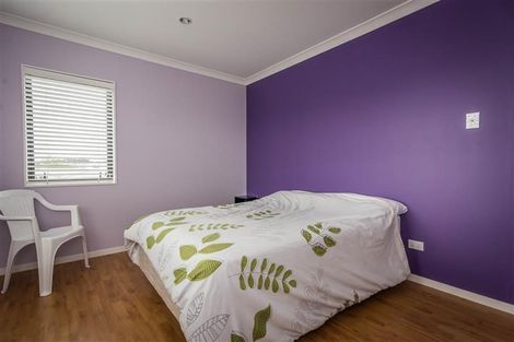 Photo of property in 1 Harding Avenue, Te Atatu South, Auckland, 0610