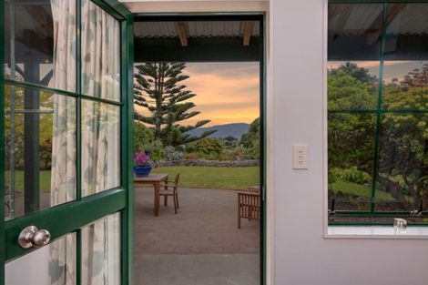 Photo of property in 18 Campion Road, Waikanae Beach, Waikanae, 5036