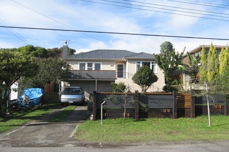 Photo of property in 4 Moa Road, Raumati Beach, Paraparaumu, 5032