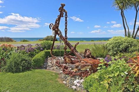 Photo of property in 132 North Shore Road, Eskdale, Napier, 4182