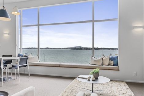 Photo of property in 69c Princes Street, Northcote Point, Auckland, 0627