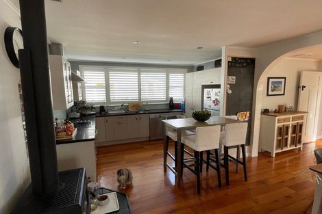 Photo of property in 24 Amaru Road, One Tree Hill, Auckland, 1061