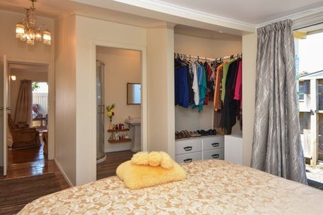 Photo of property in 108 Broadway, Carterton, 5713