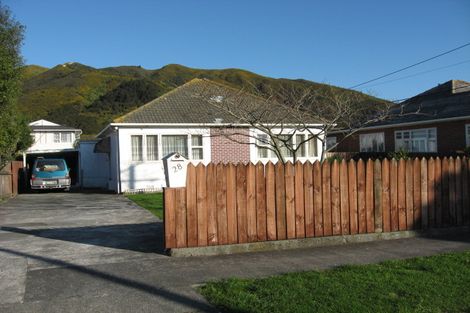 Photo of property in 28 Haig Street, Waterloo, Lower Hutt, 5011