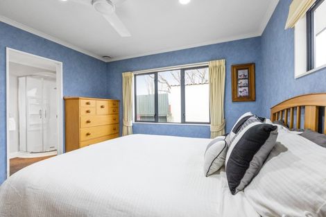 Photo of property in 3 Amanda Place, Mayfair, Hastings, 4122