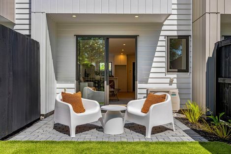 Photo of property in 4/721 Te Atatu Road, Te Atatu Peninsula, Auckland, 0610