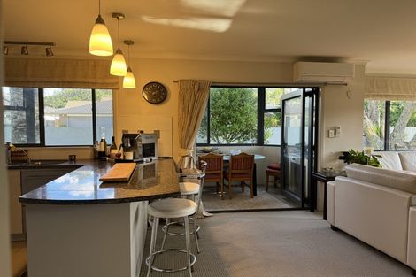 Photo of property in 11a Puriri Avenue, Orewa, 0931