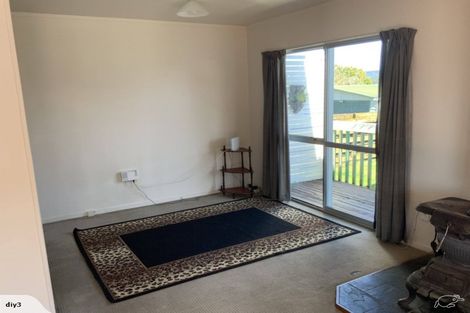 Photo of property in 5 Hinerau Street, Henderson, Auckland, 0612