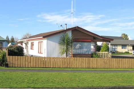 Photo of property in 5 Caulfield Place, Nawton, Hamilton, 3200