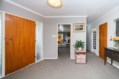 Photo of property in 14 Wilson Street, Bulls, 4818