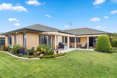 Photo of property in 323 Grenada Street, Papamoa Beach, Papamoa, 3118