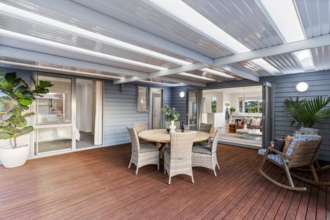 Photo of property in 6 Andre Rise, Stanmore Bay, Whangaparaoa, 0932